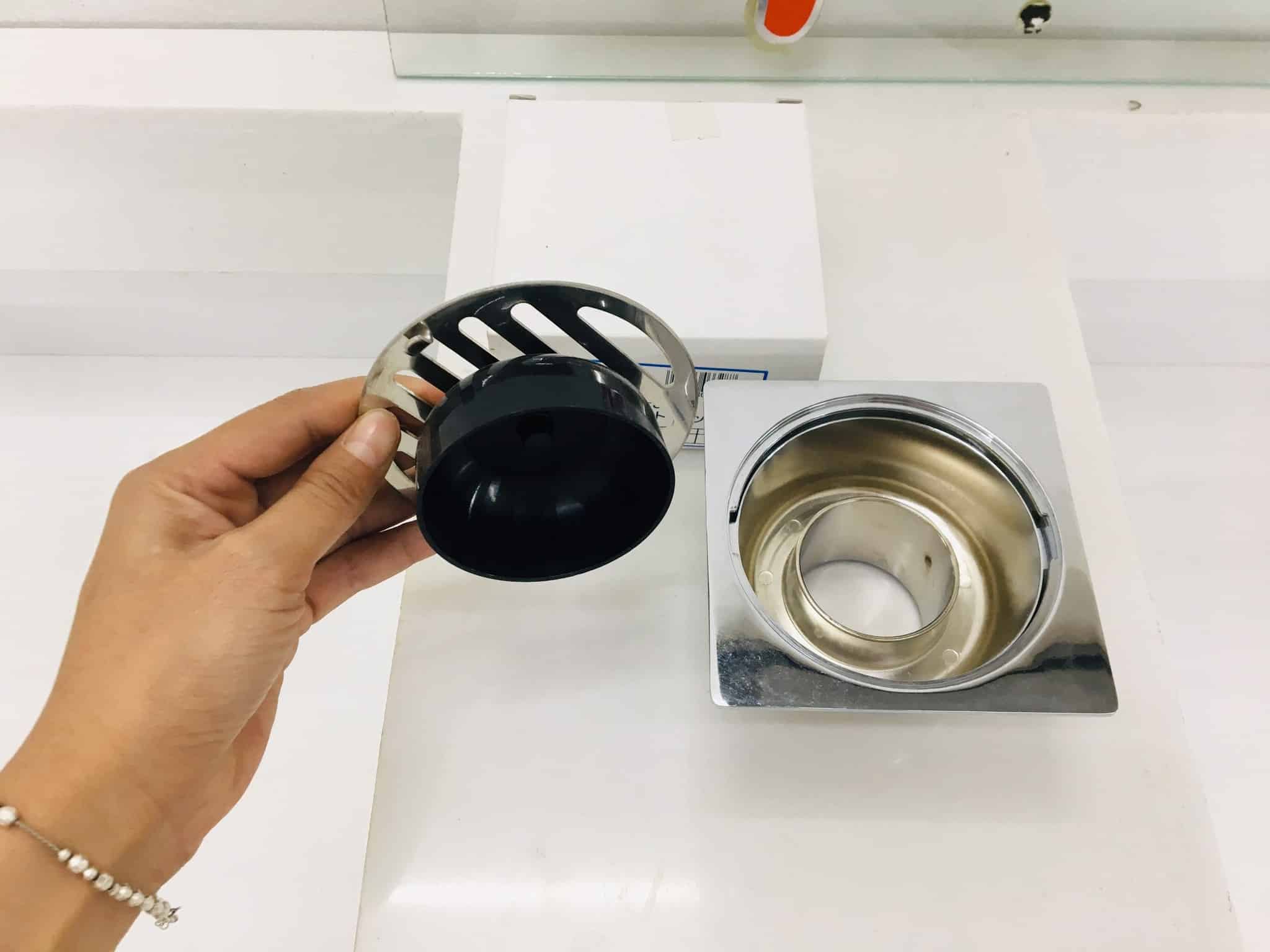 Thoát sàn KAKUDAI loại có bẫy chặn [422-310-50] - Hàng Nhật 123