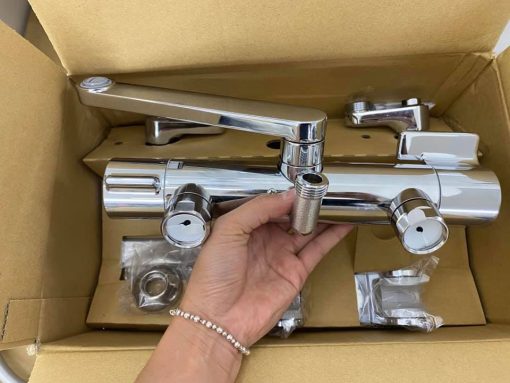 Sen Tắm Toto Tbv03404J Có Nút Bấm Điều Chỉnh Tia Nước - Hình Ảnh 5