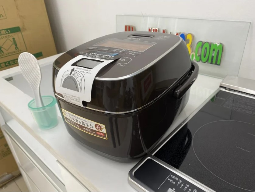 Nồi cơm điện tách đường Zojirushi NW-JC10