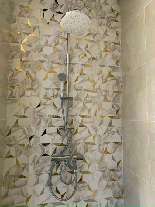 Sen Tắm Toto Tbw04401J Có Khống Chế Nhiệt Độ Gồm 1 Sen Cây Và 1 Sen Tắm Cầm Tay
