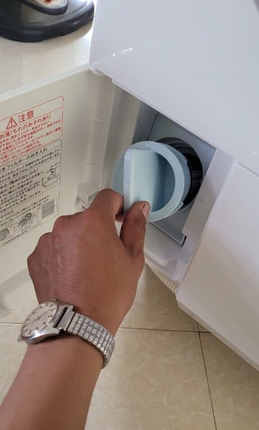 Máy giặt toshiba tw-127xh2l giặt 12kg sấy 7kg tự động thêm nước giặt xả và sấy khử mùi diệt khuẩn bằng tia cực tím