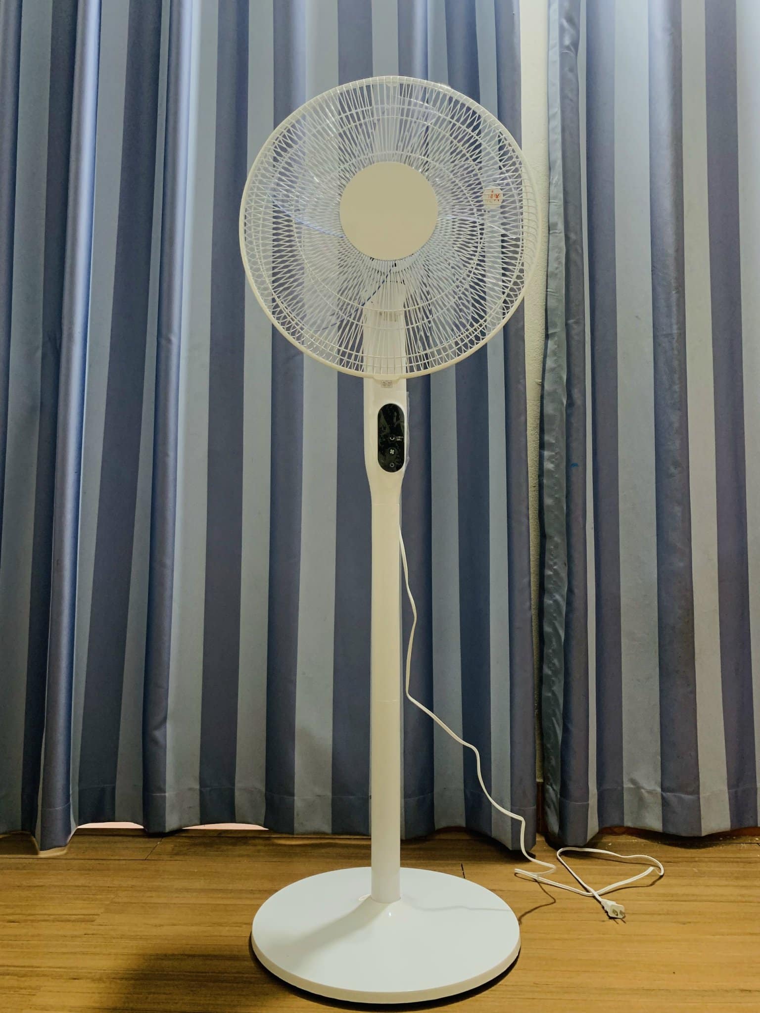 Quạt điện Sharp PF-402FD-W động cơ DC