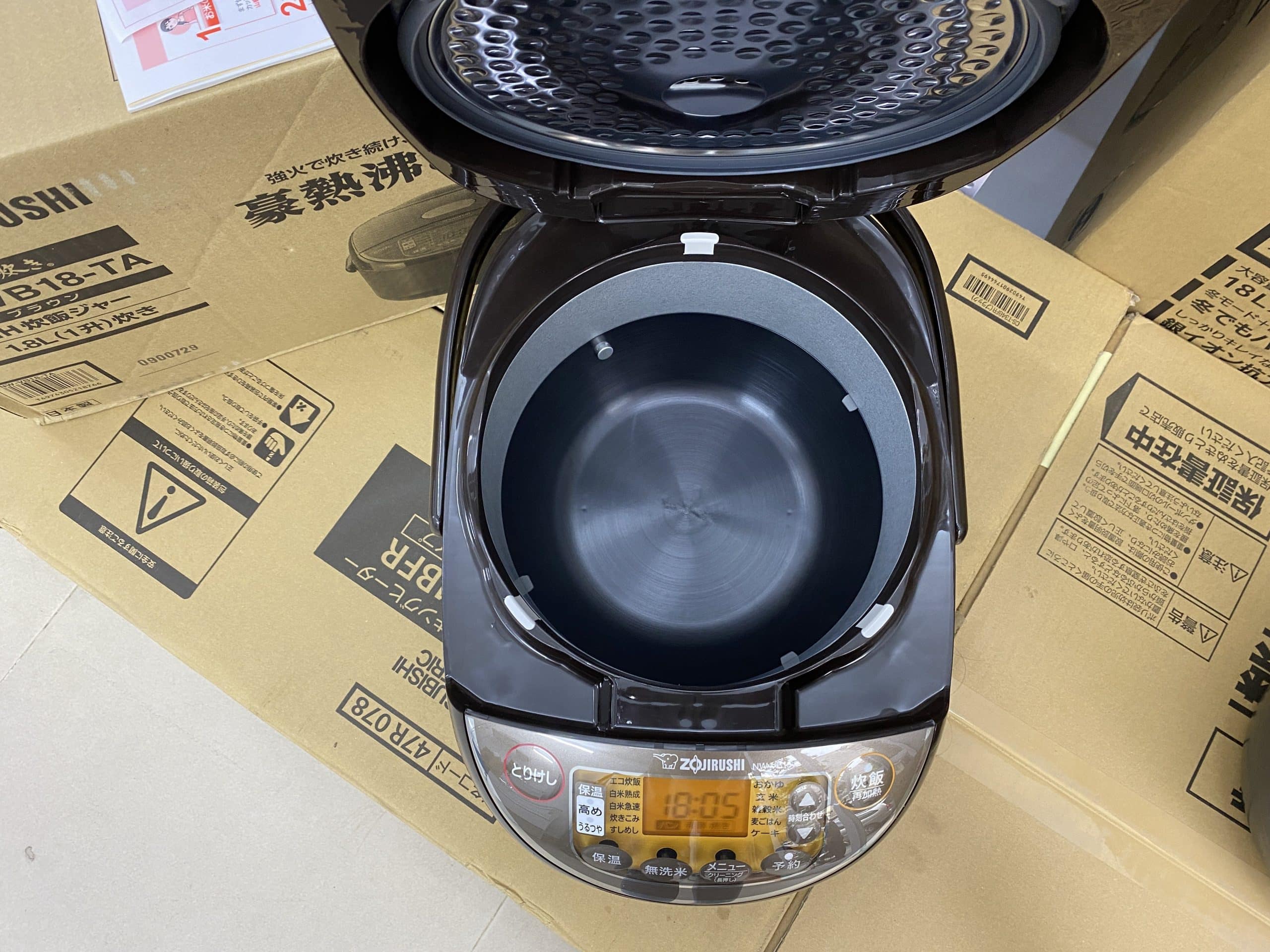 Nồi cơm điện Zojirushi NW-VB18-TA (màu nâu) chức năng cao tần IH