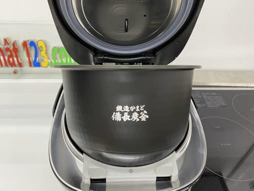 Nồi cơm điện toshiba rc-18vxp cao tần ih áp suất hút chân không