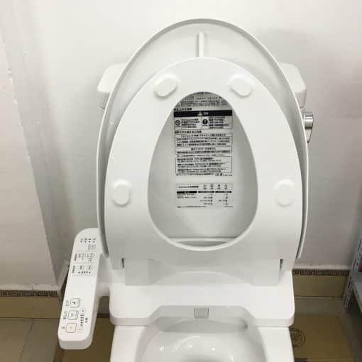 Nắp bệt thông minh toto tcf2212e với chức năng tự động rửa và điều chỉnh nhiệt độ