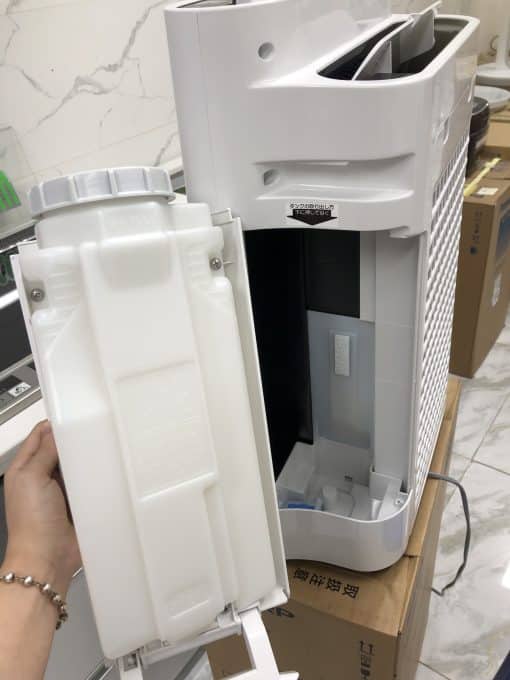 Máy lọc không khí sharp kc-p50-w