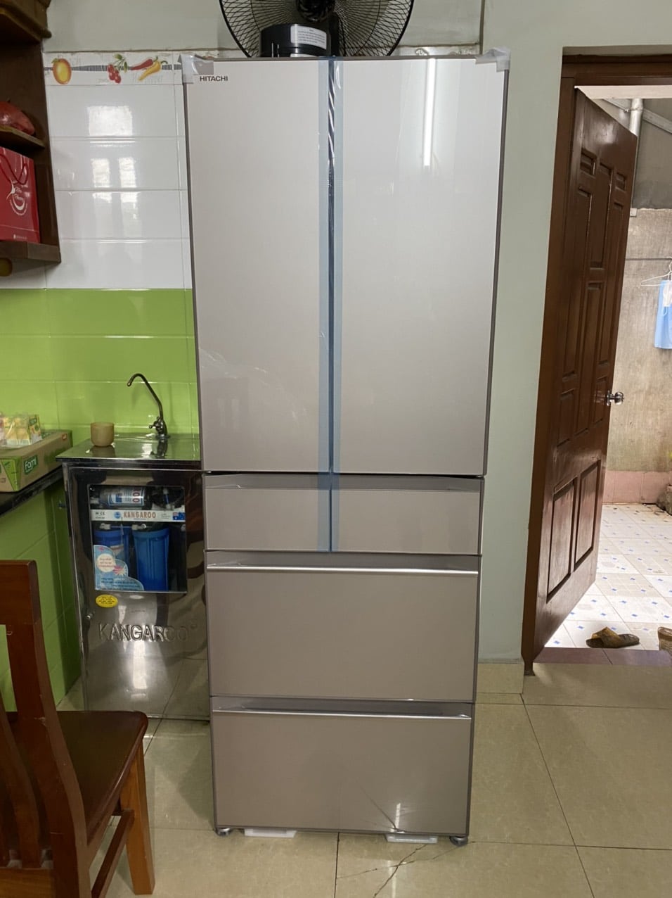 Tủ lạnh Hitachi R-HW54R dung tích 540 lít