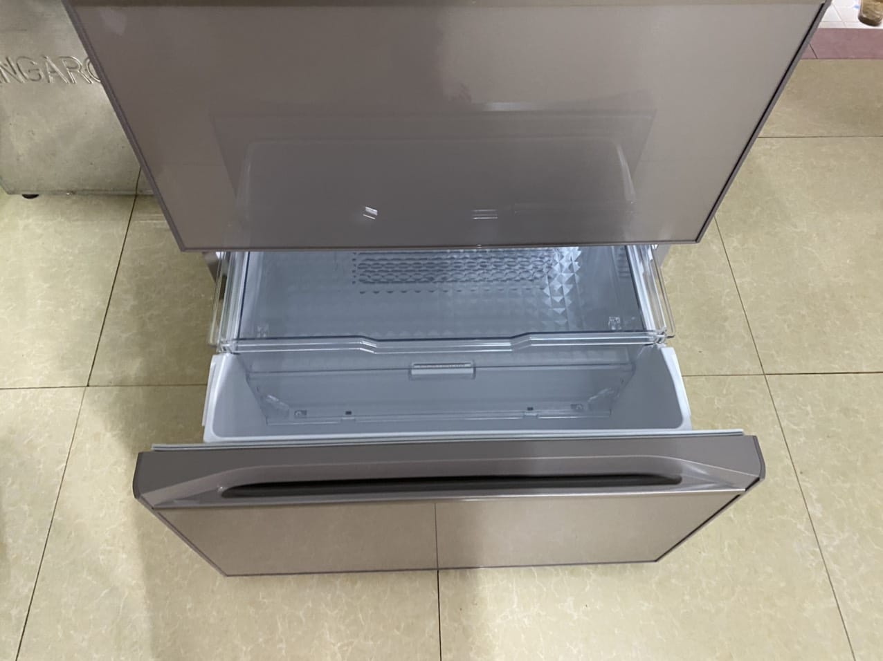Tủ lạnh Hitachi R-HW54R dung tích 540 lít