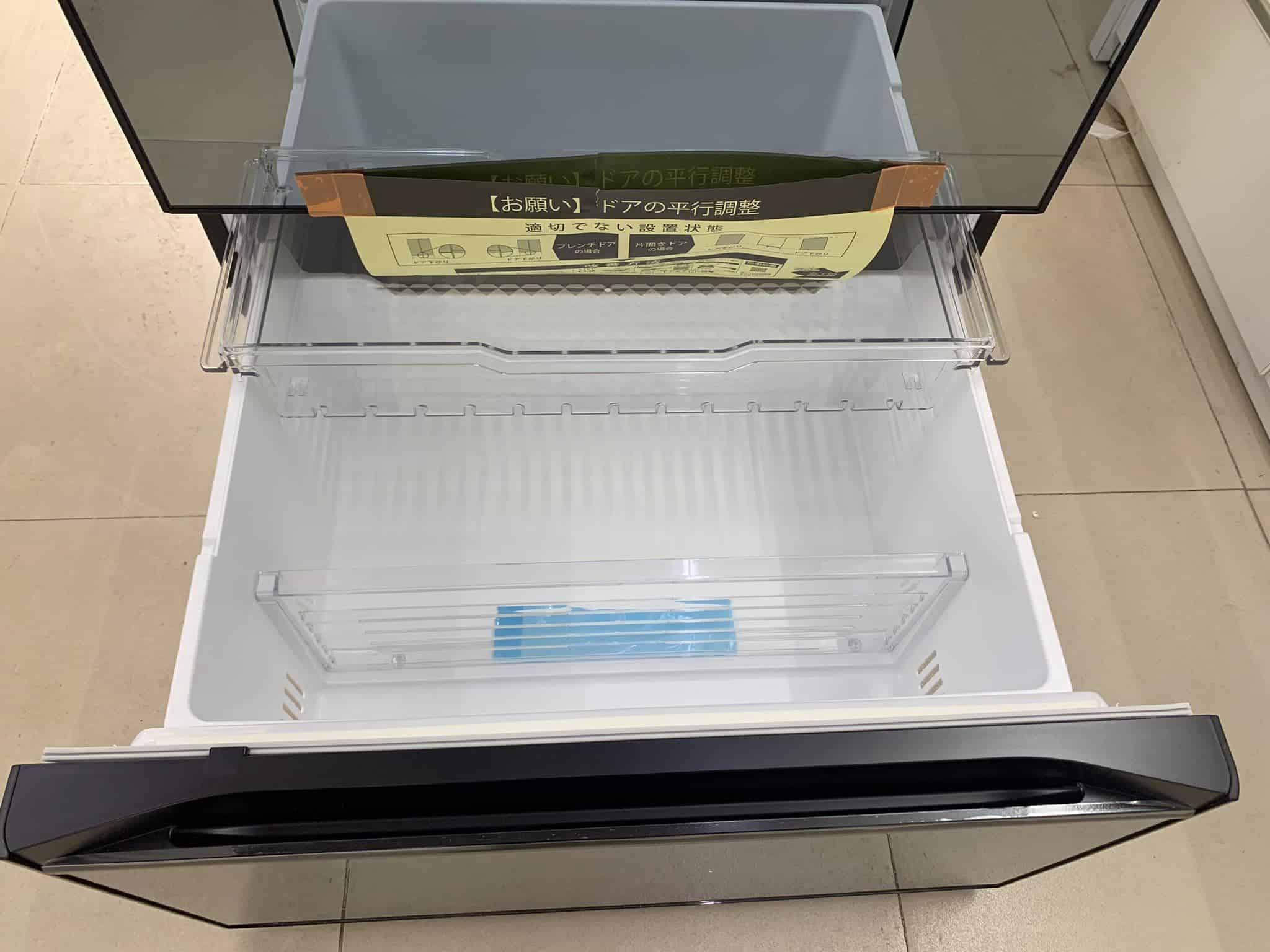 Tủ lạnh Hitachi R-KX57N-X dung tích 567 lít