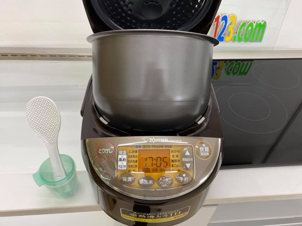 Nồi cơm điện Zojirushi NW-VH18-TA (màu nâu) chức năng cao tần IH