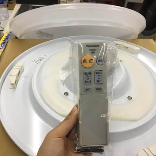 Đèn trần panasonic lseb 1072 bóng led và đổi màu ánh sáng