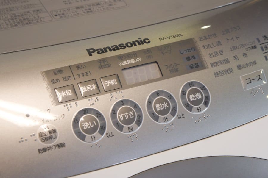 Máy giặt PANASONIC NA-V1600L giặt 9KG, sấy 6KG Inverter tiết kiện điện, có Jetdancing