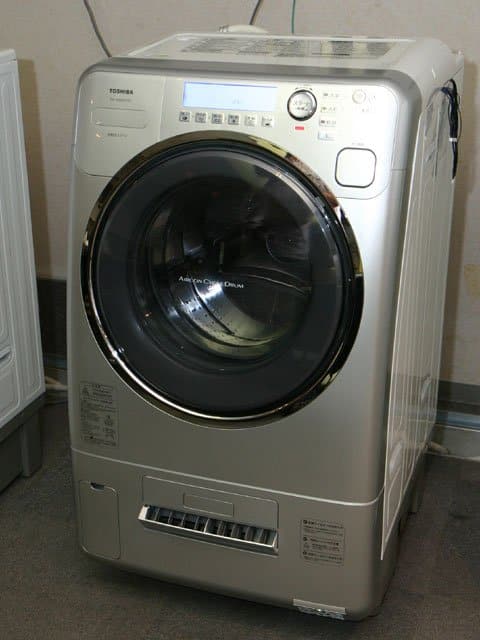 Máy giặt Toshiba TW-2500VC(S) giặt 9kg, sấy 6 cân hai chiều nóng và lạnh bằng Block, dẫn động trực tiếp