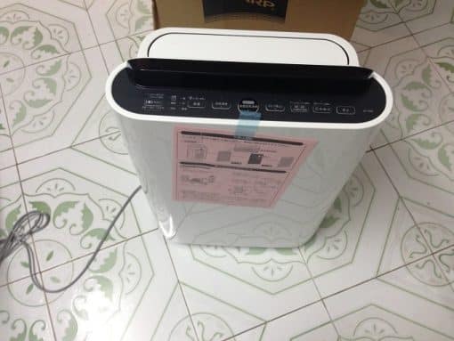 Máy lọc không khí có bù ẩm tạo plasma ion làm sạch sharp kc-d50