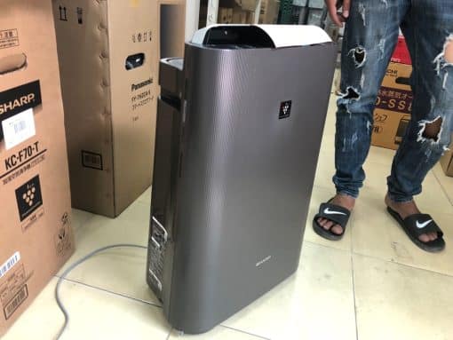Máy lọc không khí sharp kc-f70-t(xám đỏ) với chức năng bù ẩm