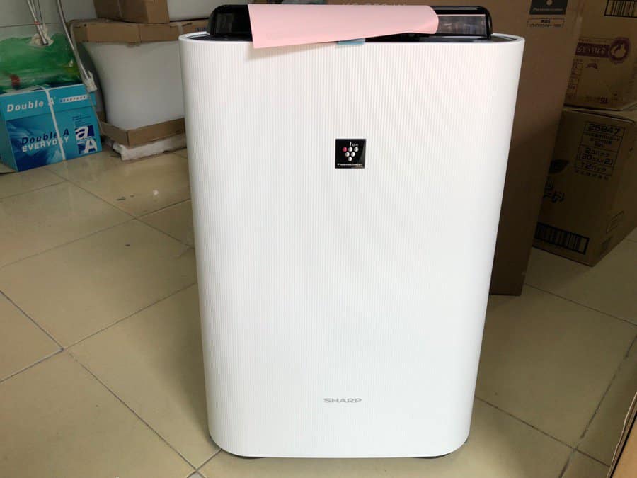 Máy lọc không khí Sharp KC-G50-W có chức năng bù ẩm