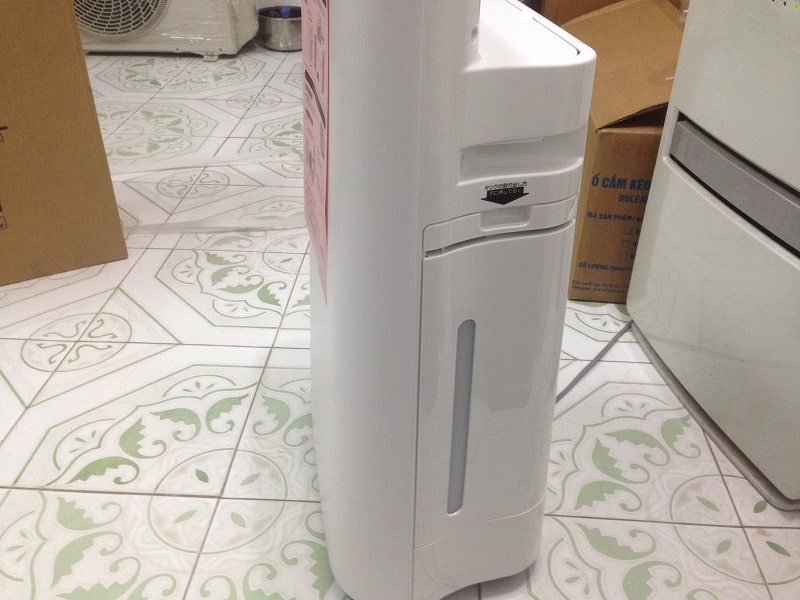 Máy lọc không khí SHARP kiêm bù ẩm tạo ion plasma khử mùi diệt khuẩn KC-E40-W