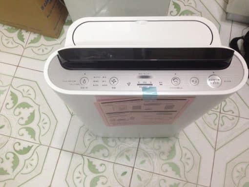 Máy lọc không khí sharp kiêm bù ẩm tạo ion plasma khử mùi diệt khuẩn kc-e40-w