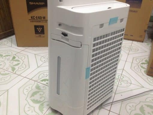 Máy lọc không khí sharp kiêm bù ẩm tạo ion plasma khử mùi diệt khuẩn kc-e40-w