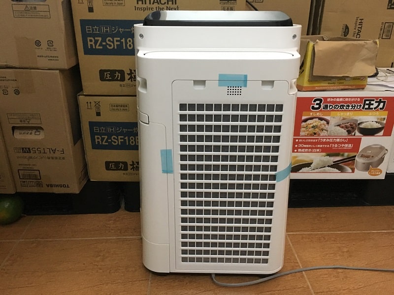 Máy lọc không khí SHARP kiêm bù ẩm tạo ion plasma khử mùi diệt khuẩn KC-E70-W
