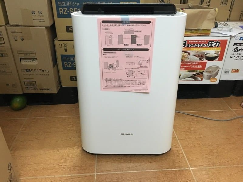 Máy lọc không khí SHARP kiêm bù ẩm tạo ion plasma khử mùi diệt khuẩn KC-E70-W