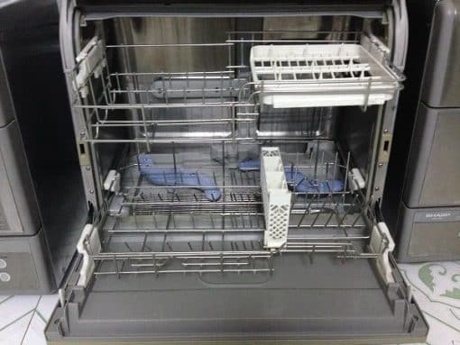 Máy rửa bát national np-50sx3 rửa cho 6 người ăn, rửa bằng nước nóng có diệt khuẩn