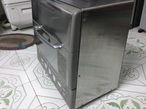 Máy rửa bát sharp qw-a60-s nội địa rửa 6 người ăn, rửa bằng nước nóng và có diệt khuẩn