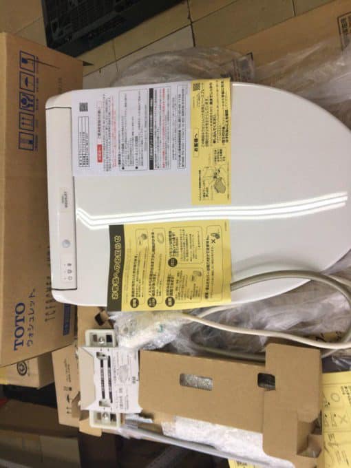 Nắp bệt tự động toto tcf8cm56 rửa tự động và có điều khiển từ xa
