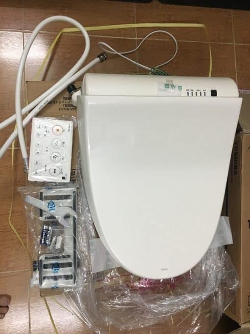 Nắp bồn cầu toshiba t260 với điều khiển rời