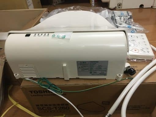 Nắp bồn cầu toshiba t260 với điều khiển rời