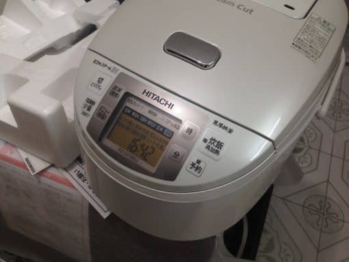 Nồi cơm điện hitachi rz-sx180j-w có áp suất màu trắng dung tích 1. 8l