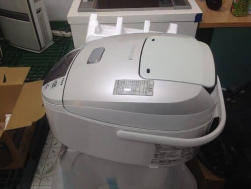 Nồi cơm điện hitachi rz-sx180j-w có áp suất màu trắng dung tích 1. 8l