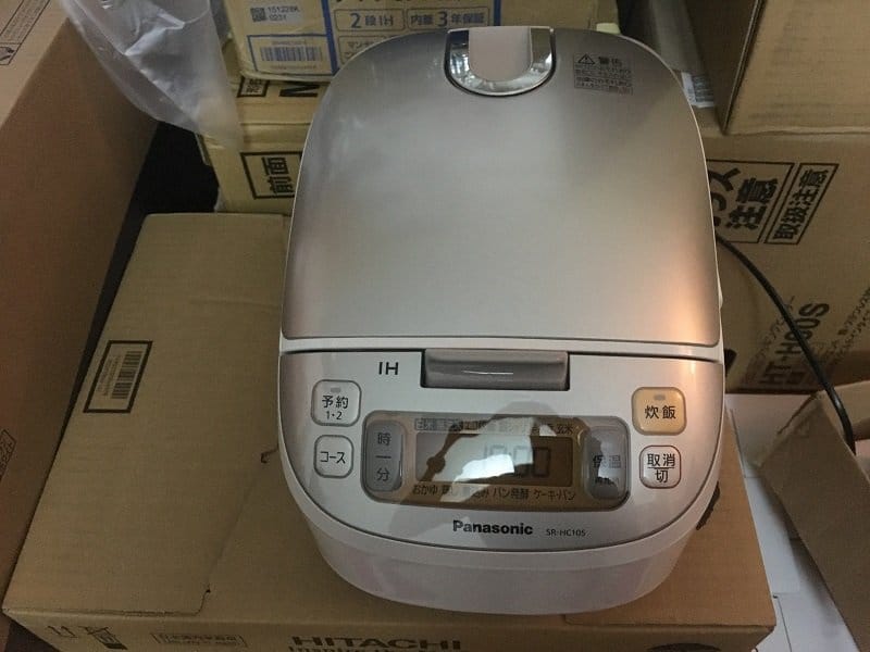 Nồi cơm điện Panasonic SR-HC105-W cao tần IH 1,0L có xửng hấp
