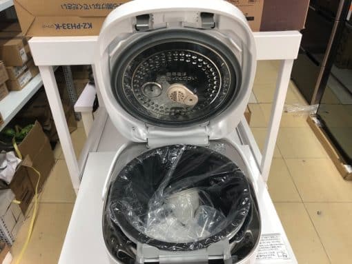 Nồi cơm điện toshiba rc-18vqj chức năng cao tần ih áp suất và hút chân không