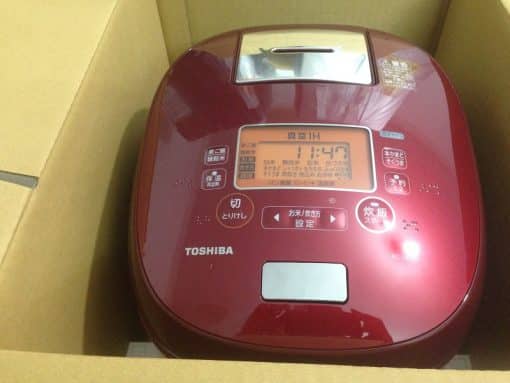 Nồi cơm điện toshiba rc-18vrj-r (đỏ) loại 1. 8l hút chân không ruột dầy có chống dính