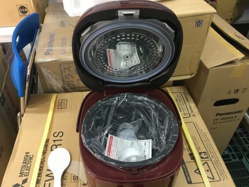 Nồi cơm điện toshiba rc-18vrk-r(đỏ) có hút chân không