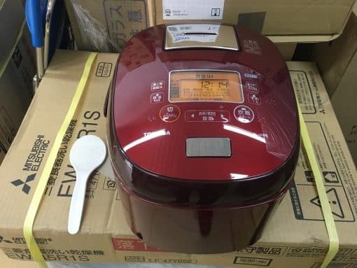 Nồi cơm điện toshiba rc-18vrk-r(đỏ) có hút chân không