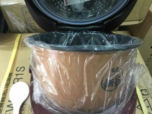 Nồi cơm điện toshiba rc-18vrk-r(đỏ) có hút chân không