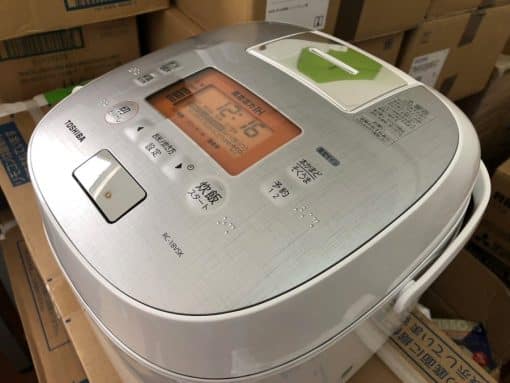 Nồi cơm điện toshiba rc-18vsk-w (màu trắng) có áp suất và hút chân không