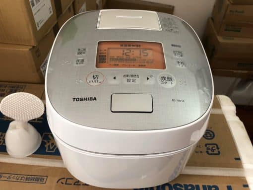 Nồi cơm điện toshiba rc-18vsk-w (màu trắng) có áp suất và hút chân không