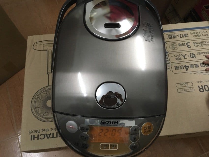 Nồi cơm điện ZOJIRUSHI NP-NY18-XJ với cao tần IH và áp suất