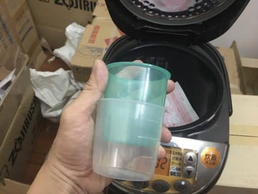 Nồi cơm điện zojirushi np-vn10-ta với cao tần ih