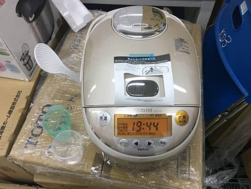 Nồi cơm điện zojirushi np-ze18-nl cao tần ih có áp suất