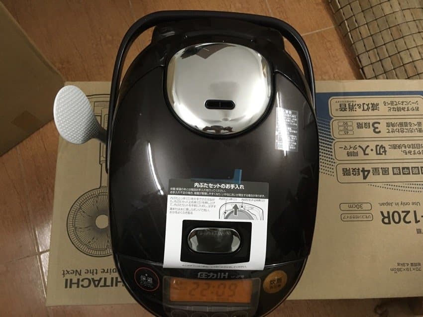 Nồi cơm điện ZOJIRUSHI NP-ZF18-TD với cao tần IH và áp suất
