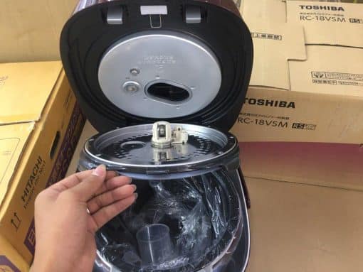 Nồi Cơm Toshiba Rc-18Vrl-Rs (Màu Đỏ) Dung Tích 1,8L Có Hút Chân Không