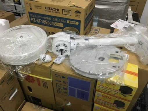 Quạt điện toshiba f-als60 có điều khiển từ xa cánh rộng 30cm màu trắng