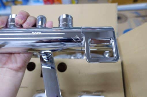 Sen tắm toto tmgg40j có chế độ mát xa có khống chế nhiệt độ