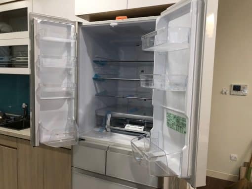 Tủ lạnh hitachi r-xg5600g với 6 cửa mặt gương và hút chân không