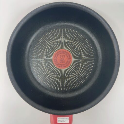 Chảo Chiên T-Fal G26302 Loại 20Cm Với Lớp Phủ Titanium - Hình Ảnh 4