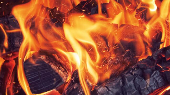 Nồi cơm Toshiba RC-18VXV-W (màu trắng) áp suất hút chân không lõi nồi 7mm